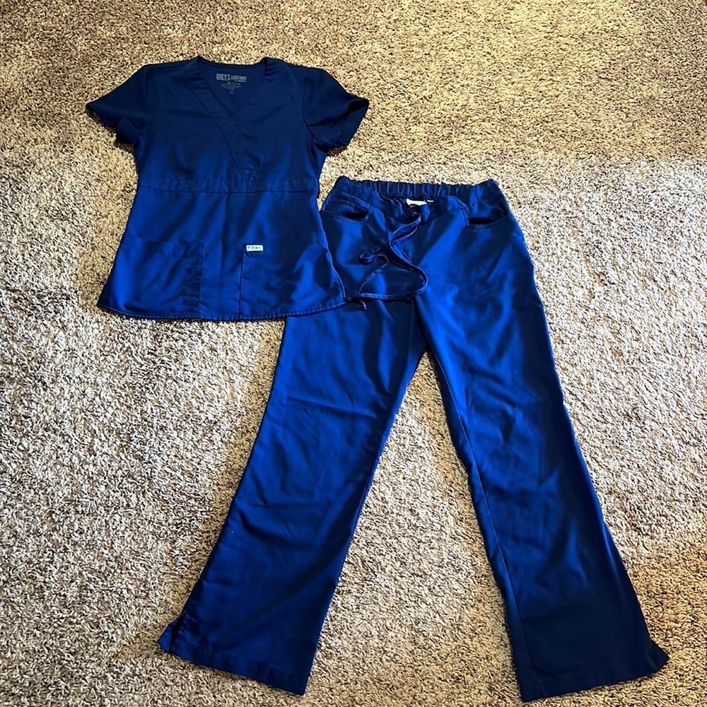 Grey’s Anatomy by Barco Women’s Navy Blue Scrubs